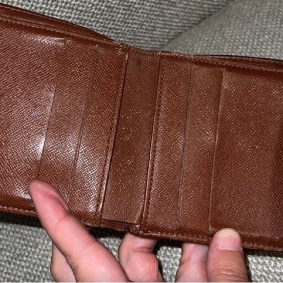 Authentic Louis Vuitton Elise wallet SP0021 - Picture 14 of 16